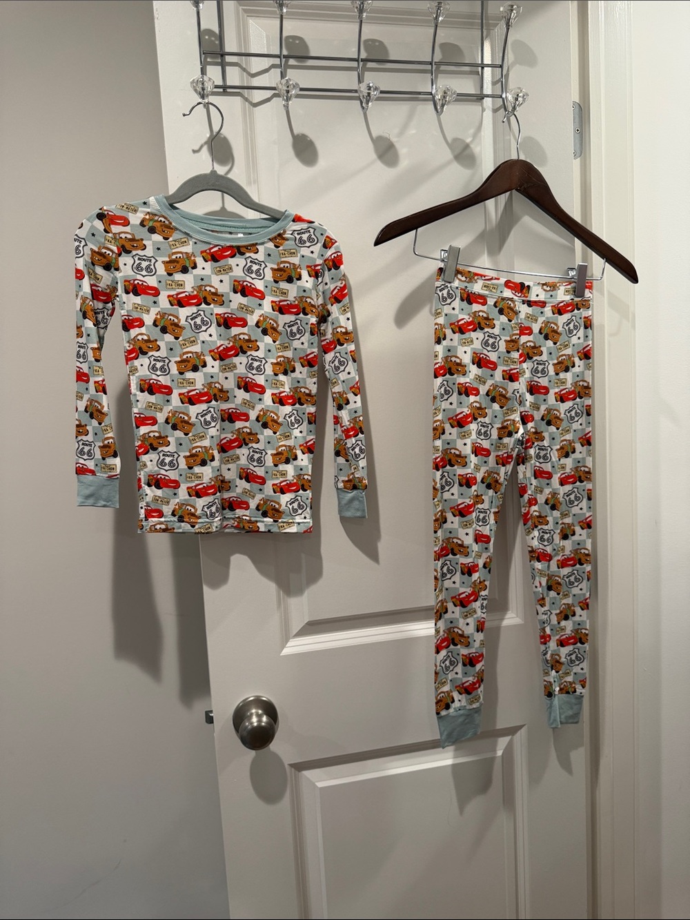 Kids bamboo Cars Long Sleeve Pajama Set size 5-6 NWOT